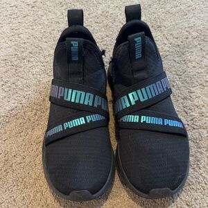 Puma  Black Sneakers